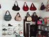 Emporio, Carteras, zapatillas, botas, accesorios femeninos. 