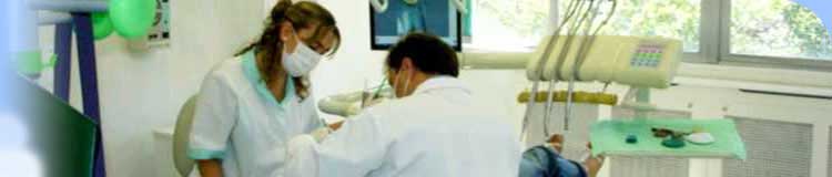 Encuentra Vacunatorios, Laboratorios y lugares para hacerte exámenes cerca de tu hogar.