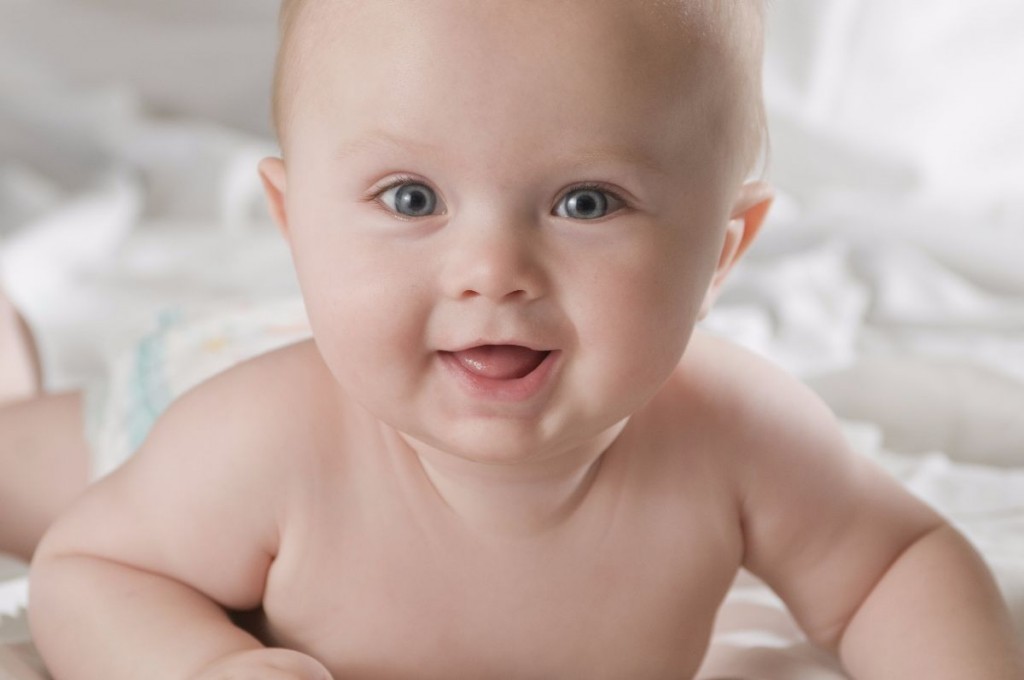 bebé sonriendo