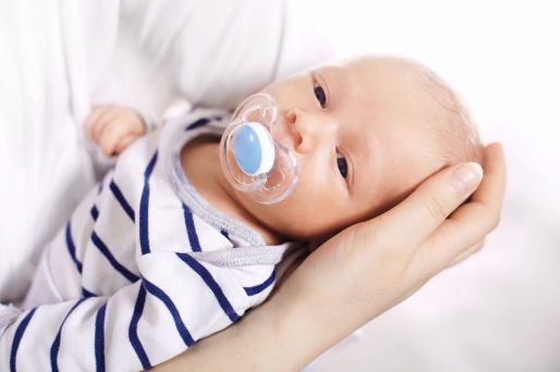 bebé- Mantener la higiene nasal en el bebé