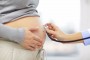 embarazada consulta a su médico sobre ibuprofeno en el embarazo