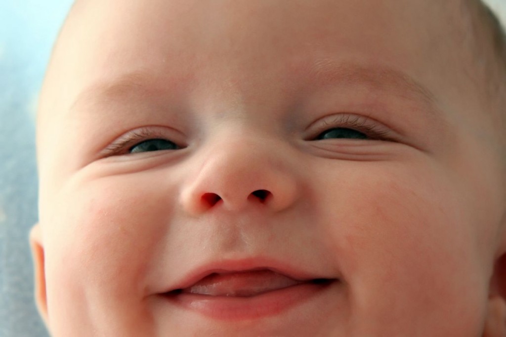 bebé de 7 meses y 1 semana