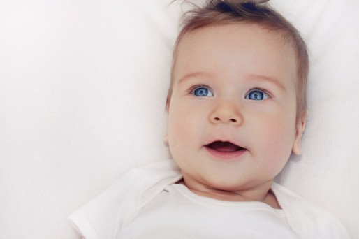 bebé sonriendo