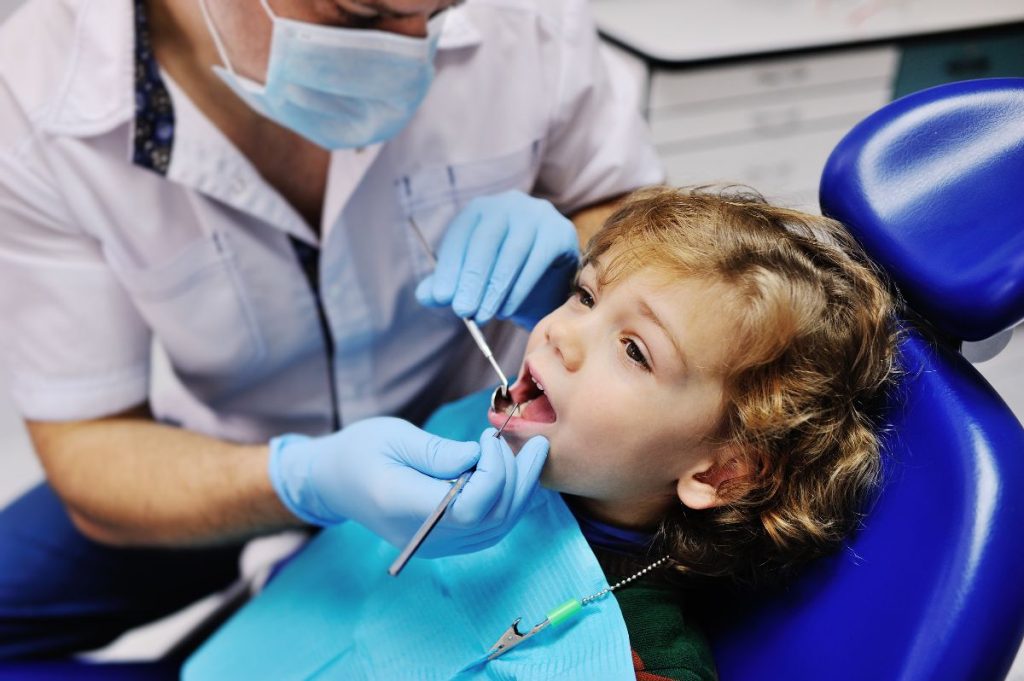 Cuidados de los dientes infantiles
