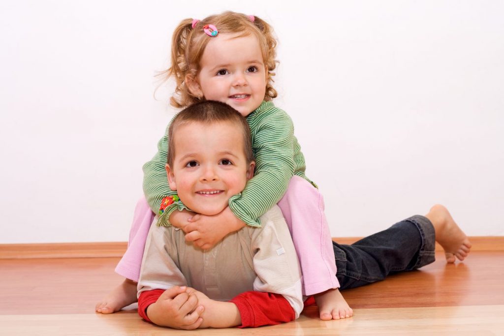 ¿Cómo afecta la diferencia de edad entre hermanos?