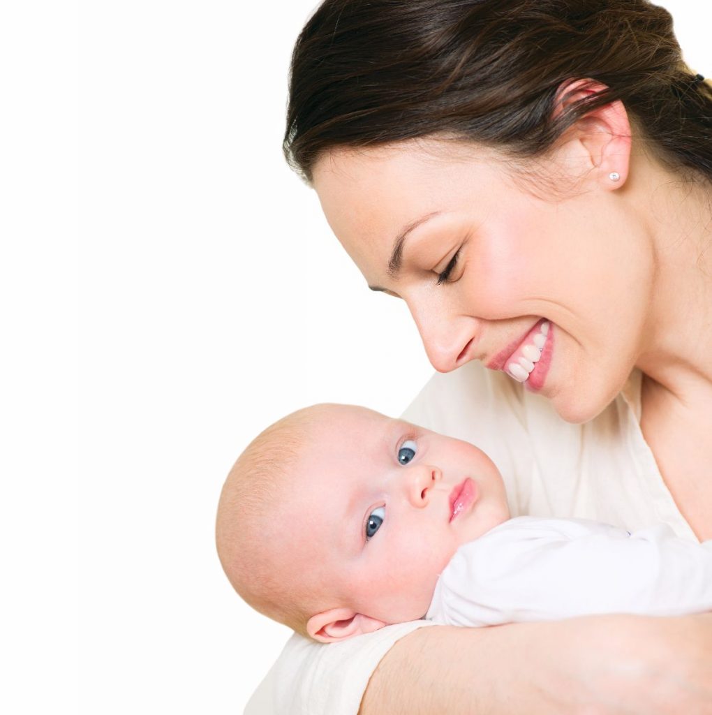 beneficios de abrazar a tu hijo