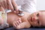 Bebé y doctor - Exámenes de sangre