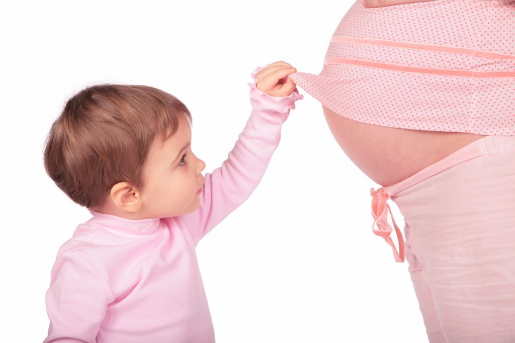 embarazada y niño