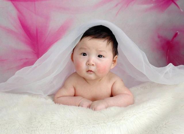 Mancha mongólica- Mancha morada en la espalda del bebé, un especialista explica las razones
