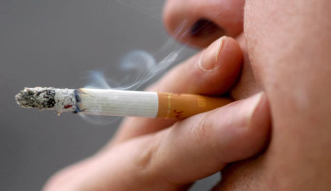 Los daños del humo del tabaco, explicado por el Dr. Nelson Burgos.