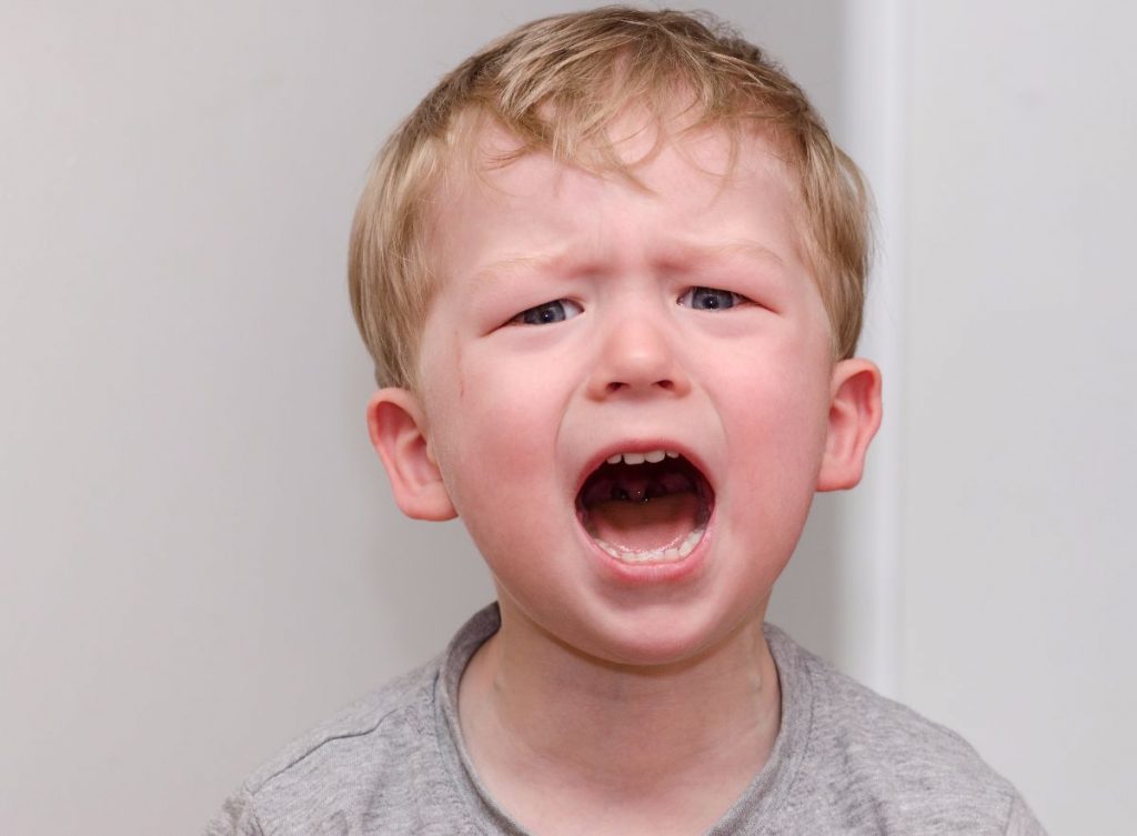 cómo enseñar al niño a controlar la ira