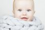 por qué los bebés nacen con los ojos grises