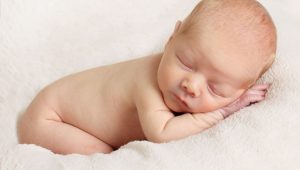 cómo asear la cara del bebé