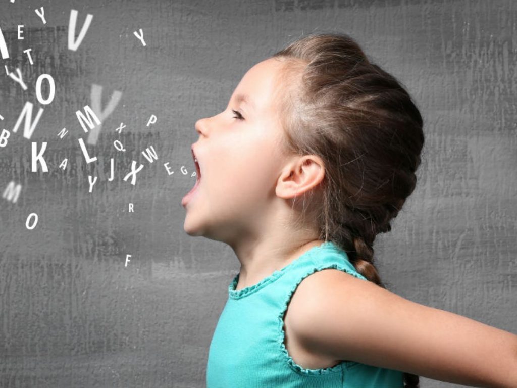 Por qué mi hijo habla tanto