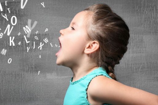 Por qué mi hijo habla tanto