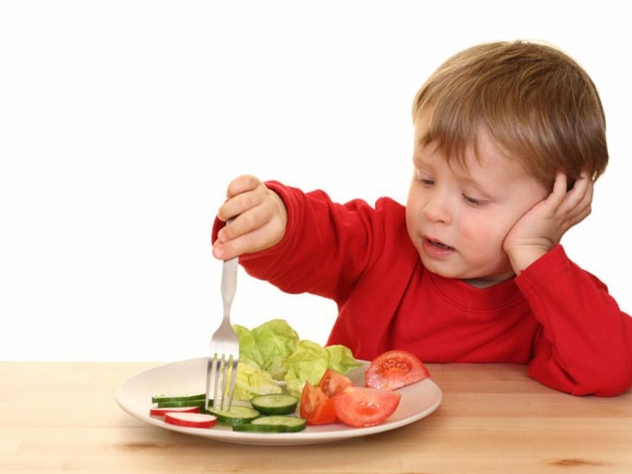 Trucos para que tu hijo coma verduras