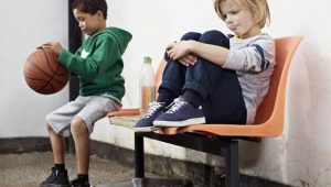 cómo ayudar a un niño que se siente solo
