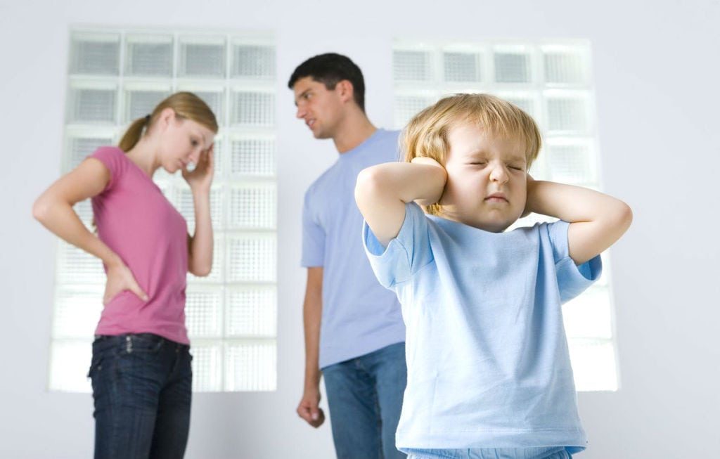 discutir delante de los niños