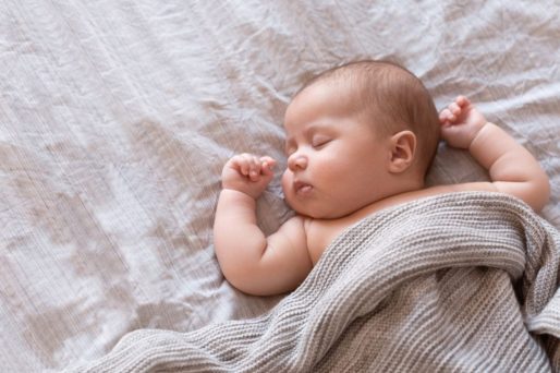 Desde qué edad los bebés deben dormir solos