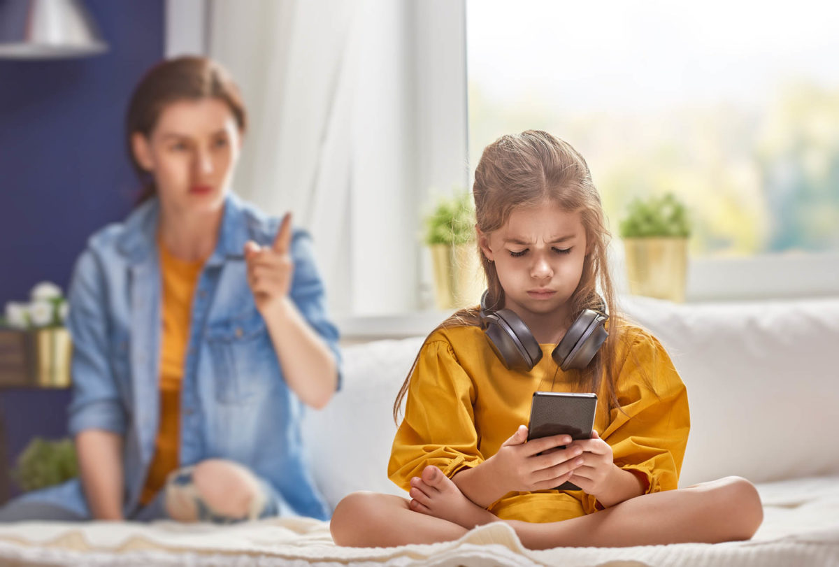 Dispositivos digitales y salud en niños y adolescentes