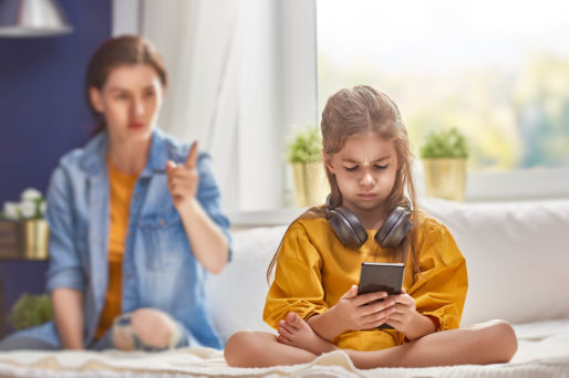 Dispositivos digitales y salud en niños y adolescentes