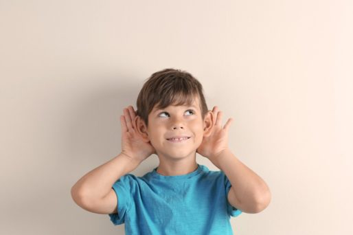 Orejas grandes en niños