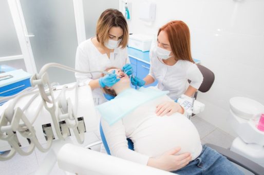Causas de la pérdida de dientes en el embarazo