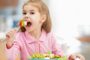 Cómo brindarle una buena dieta vegana al niño