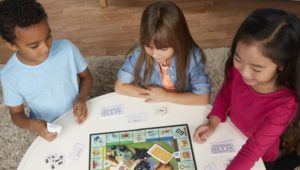 Los niños maximizan sus capacidades de inteligencia al jugar Monopoly