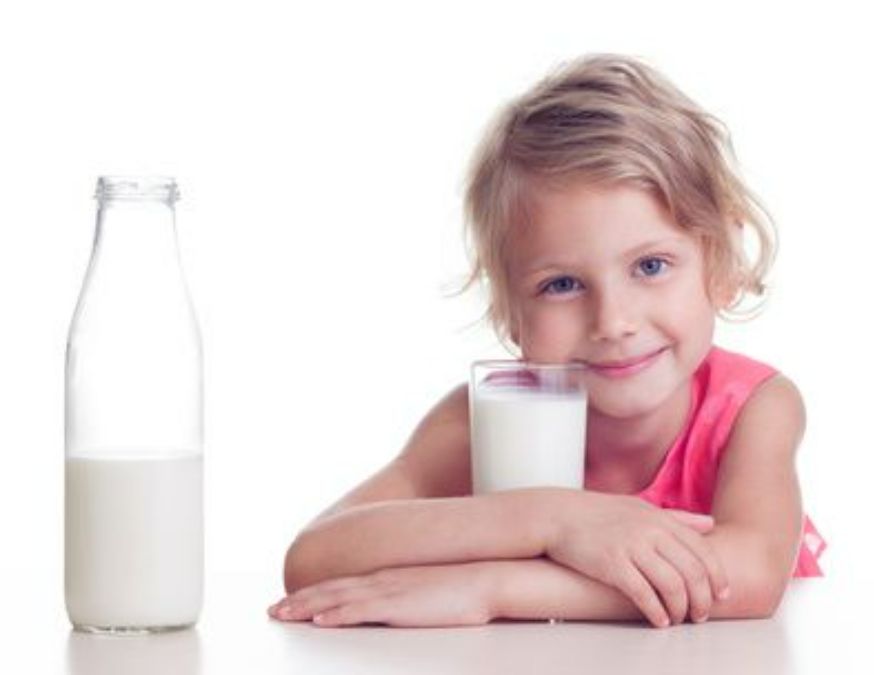 Los niños que consumen leche tienen hueos más fuertes