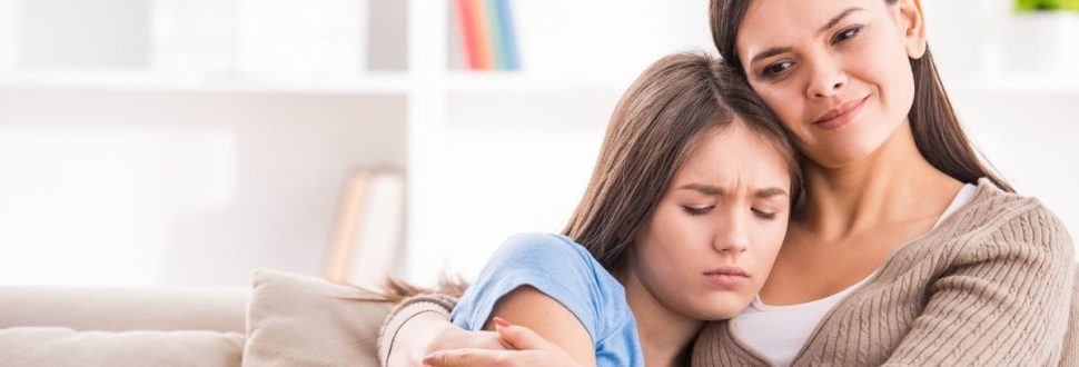 Cómo apoyar a tu hija cuando le da miedo la llegada de su primera menstruación