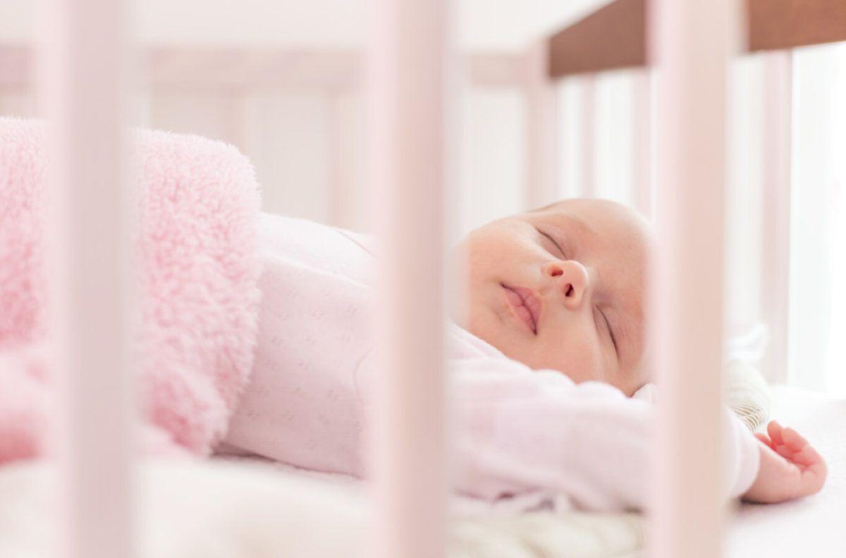 Guía para enseñar a tu bebé la diferencia entre el día y la noche