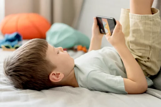 Uso de pantallas en niños
